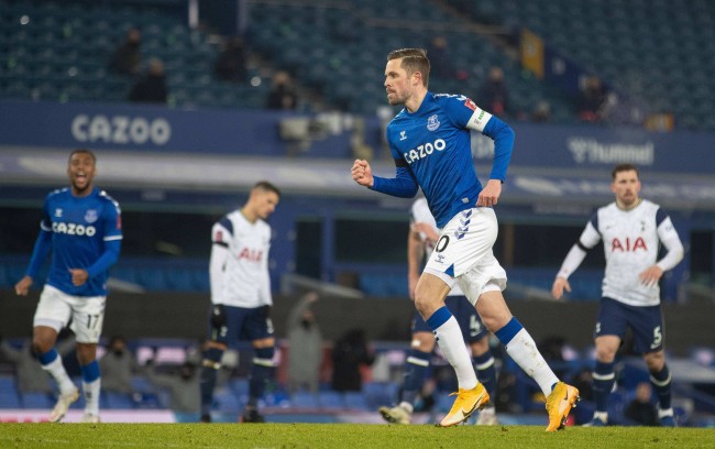 他在巴黎圣 他在巴黎圣